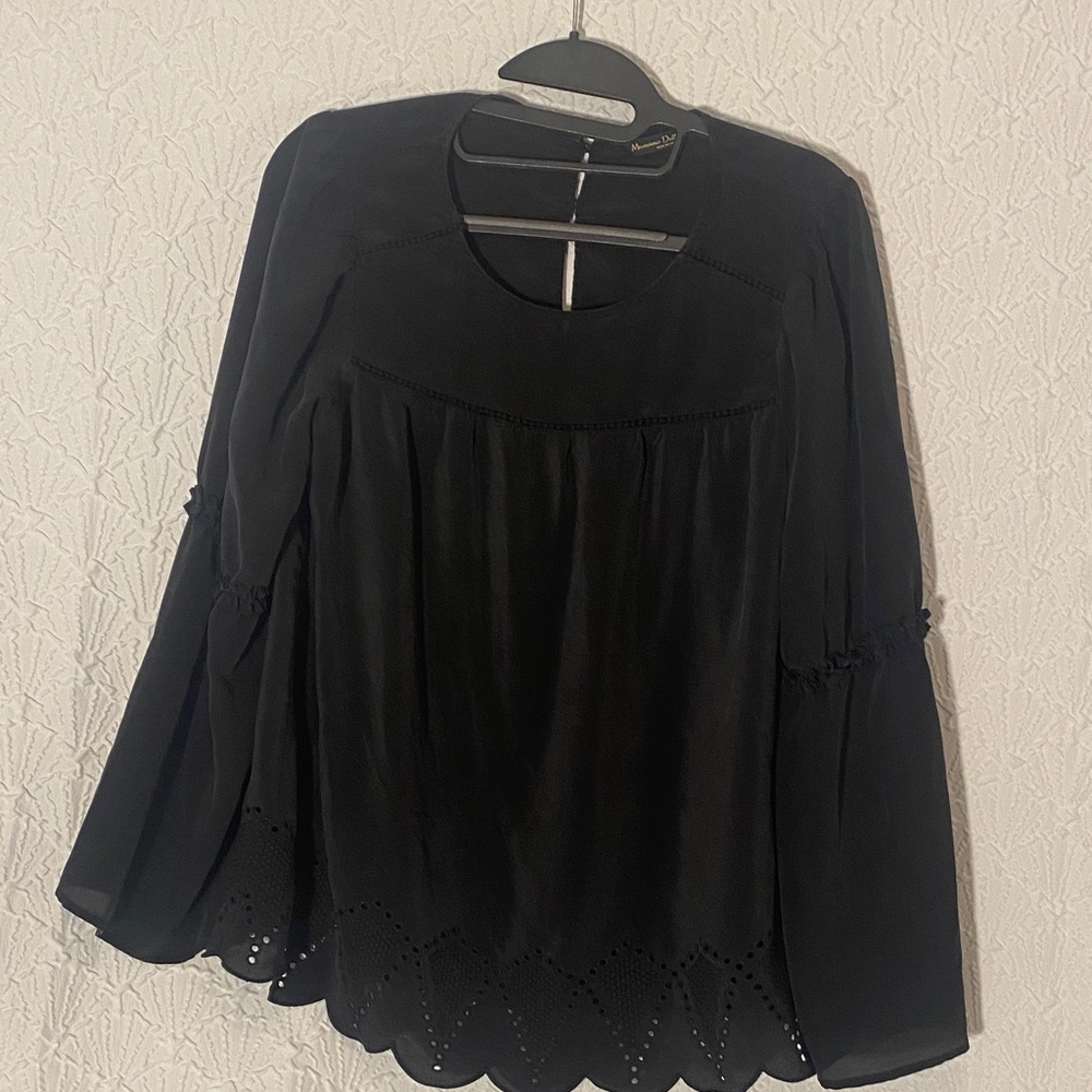 Massimo Dutti Elegant Black Blouse with Scalloped Hem. Normcore, Feminine, Chic